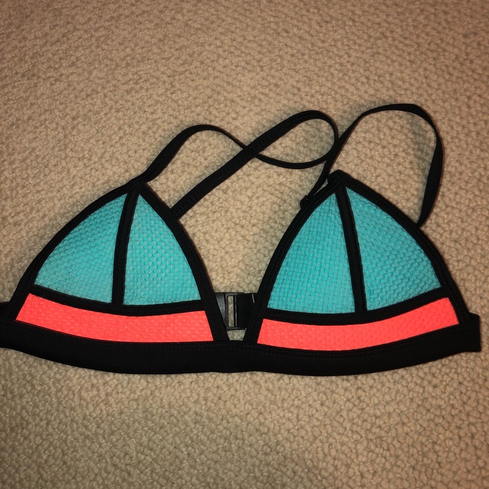 Triangl color block top